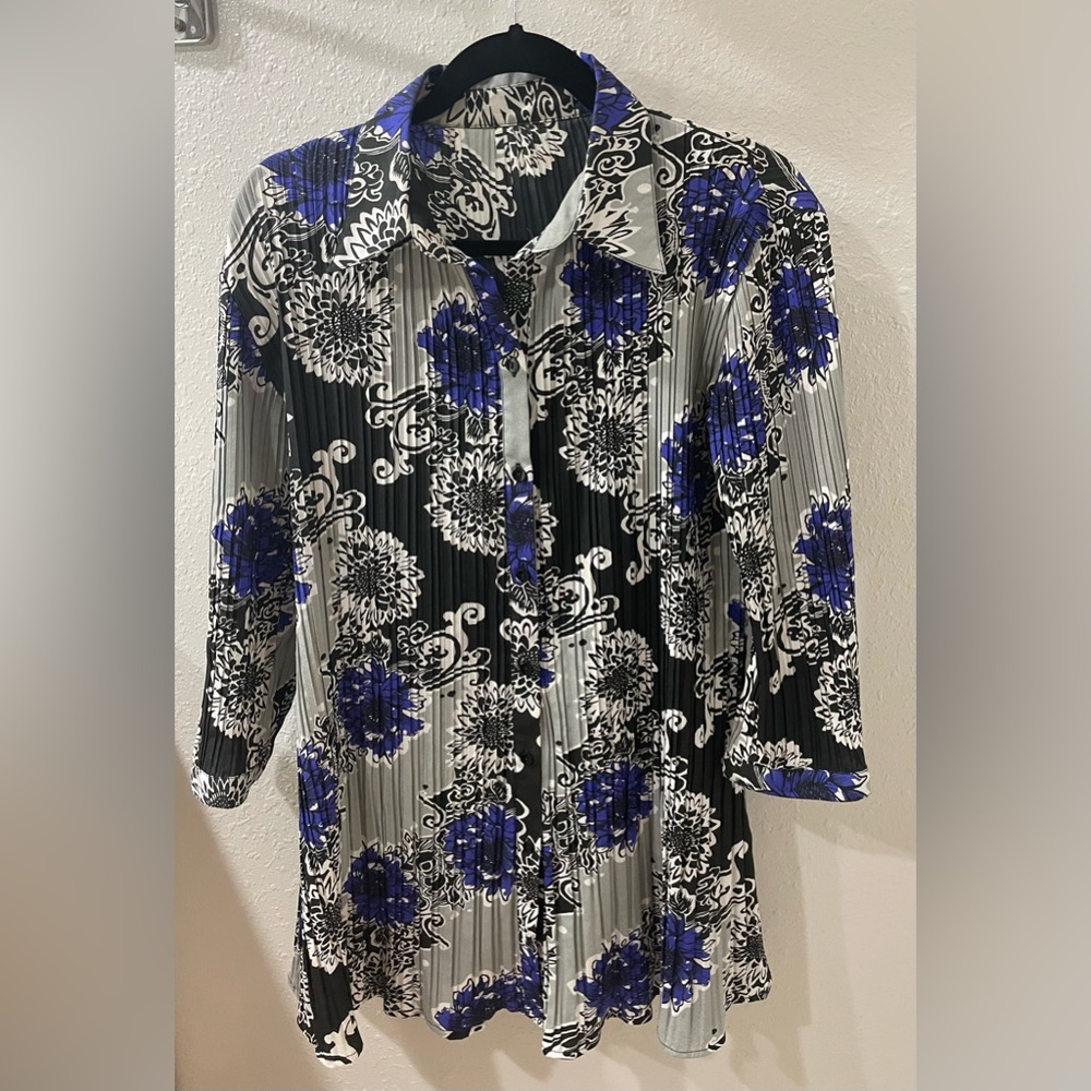 Custom made 3/4 sleeve button down tunic